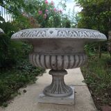 Set of planters: clasp and cast iron pots