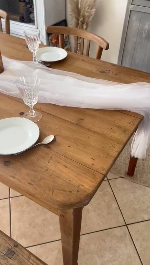Farm table