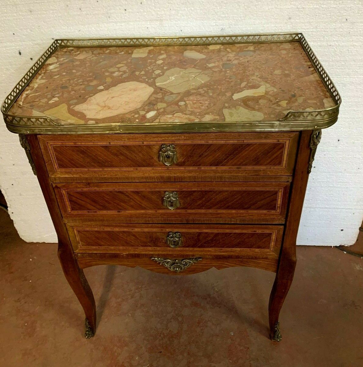 Commode d'entre deux style Louis XV / XX century