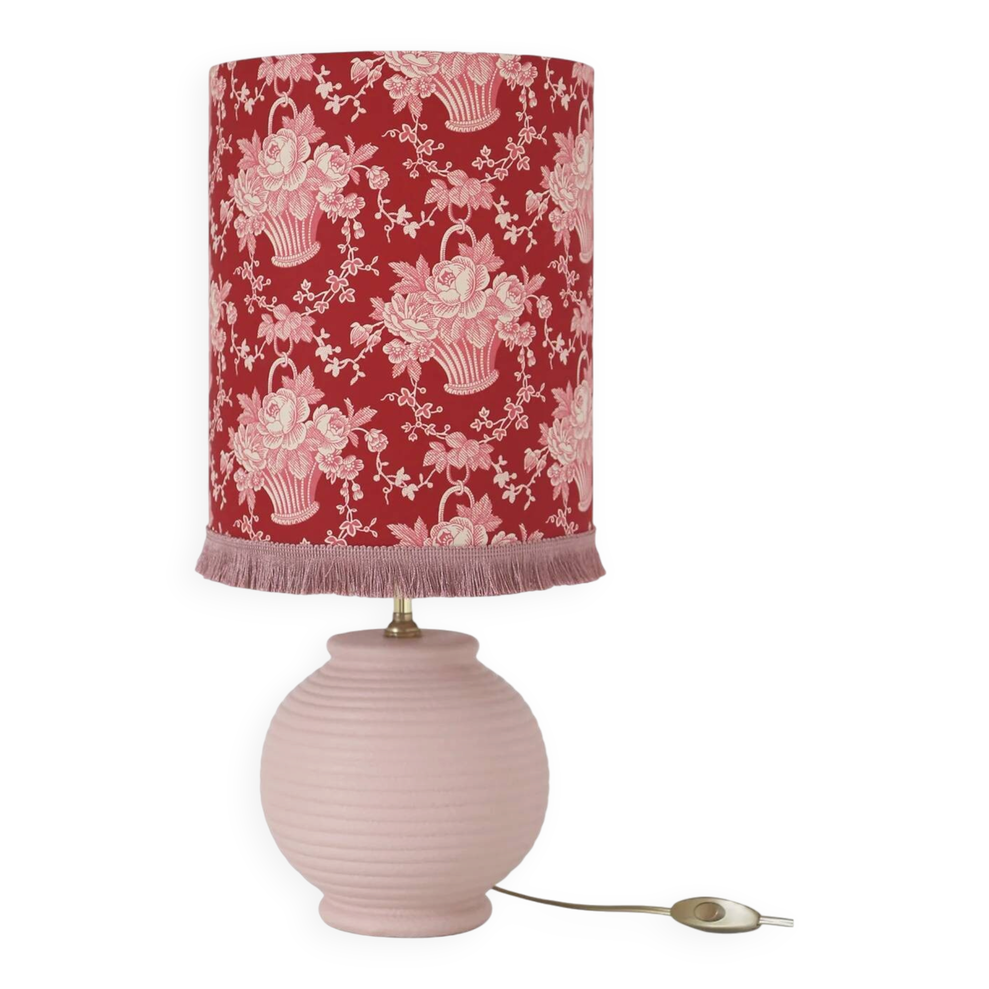 Recycled vintage lamp — Pink ceramic base and red fabric shade