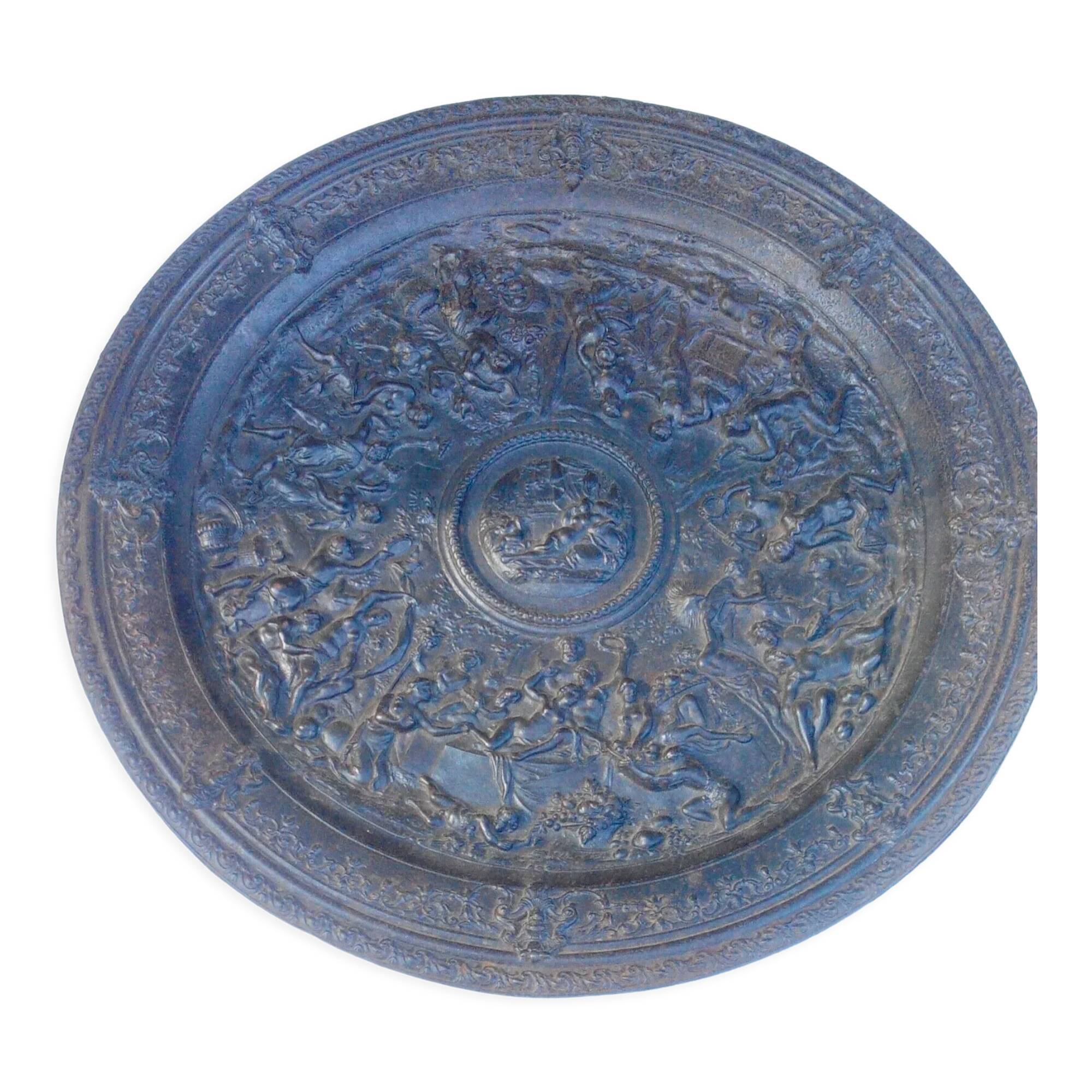 cast iron dish decorated in the antique XIX th -FONTE SOMMEVOIRE