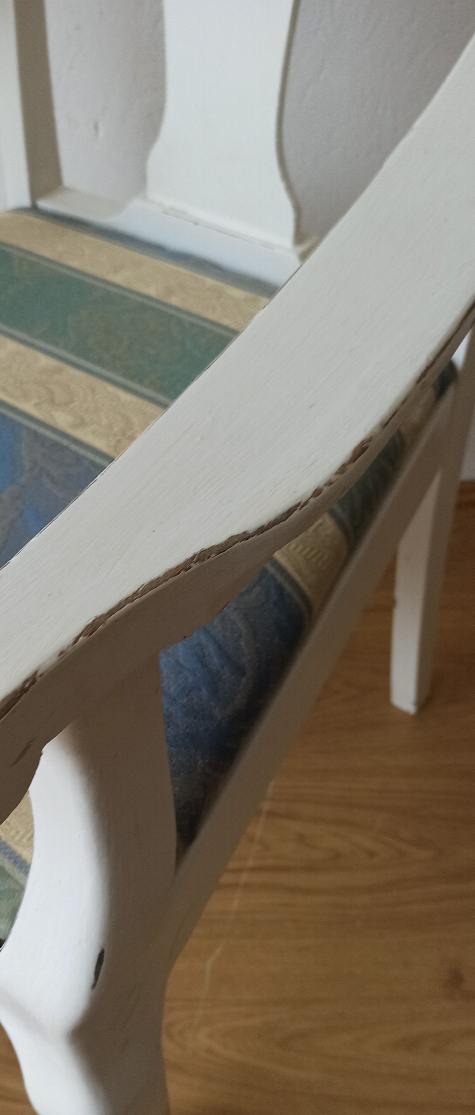 White throne / chair sweden