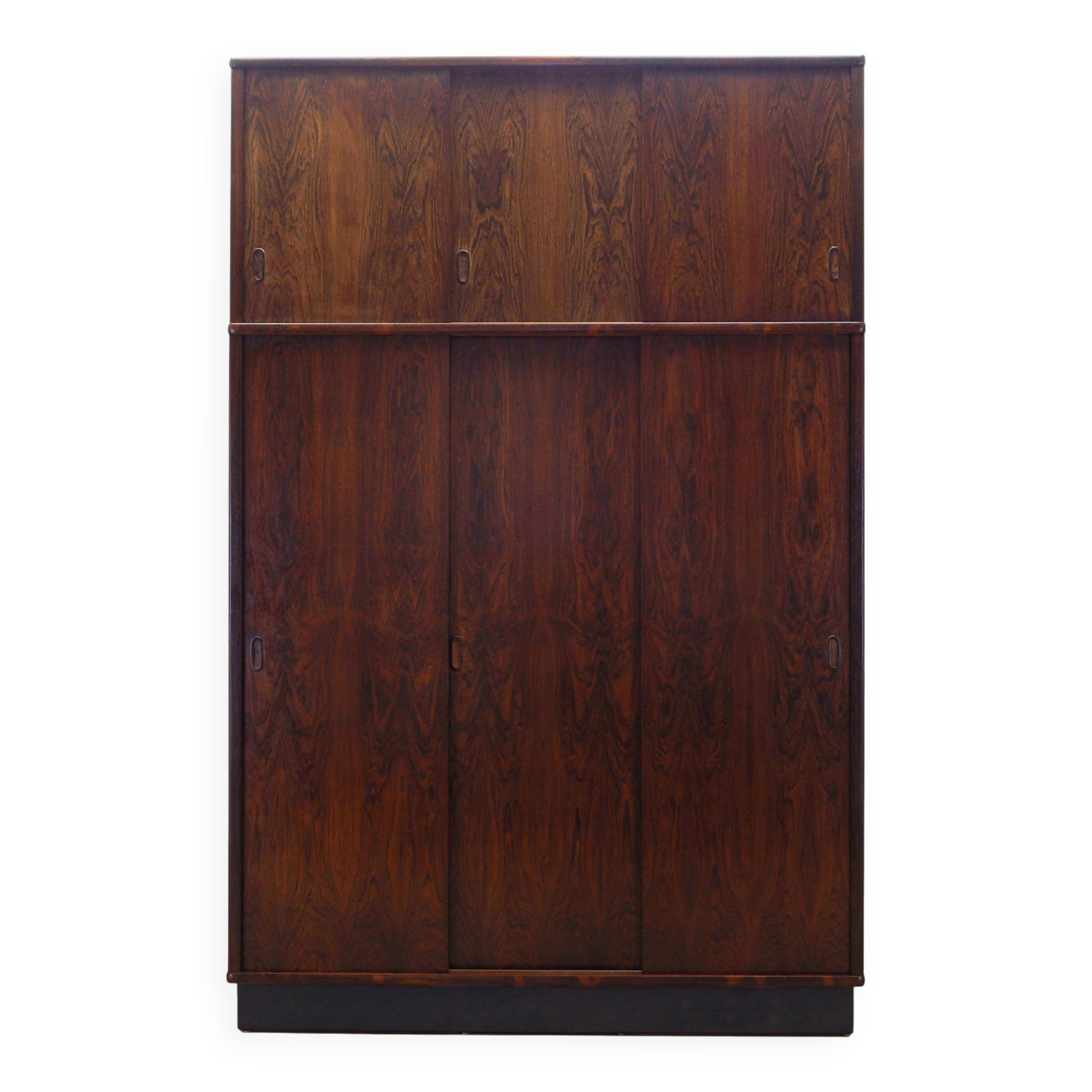 Armoire en palissandre, design danois, années 1970, production : Danemark