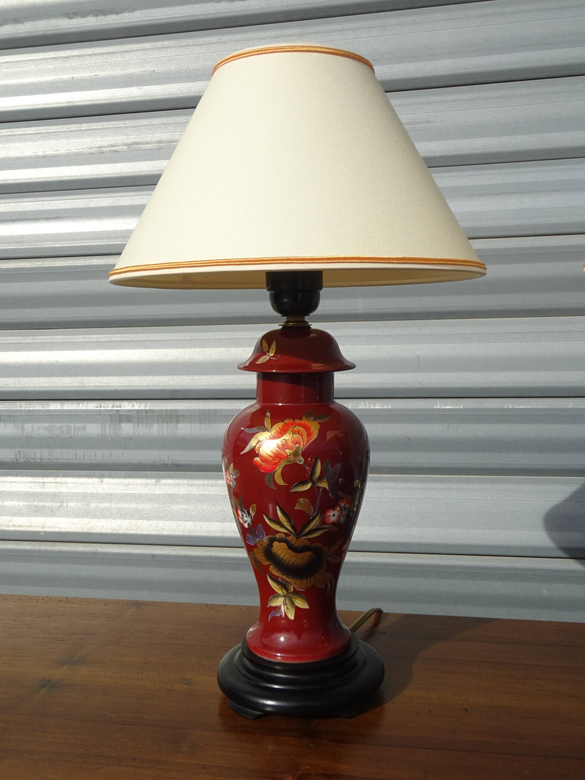 pair of bedside lamps in Limoges porcelain
