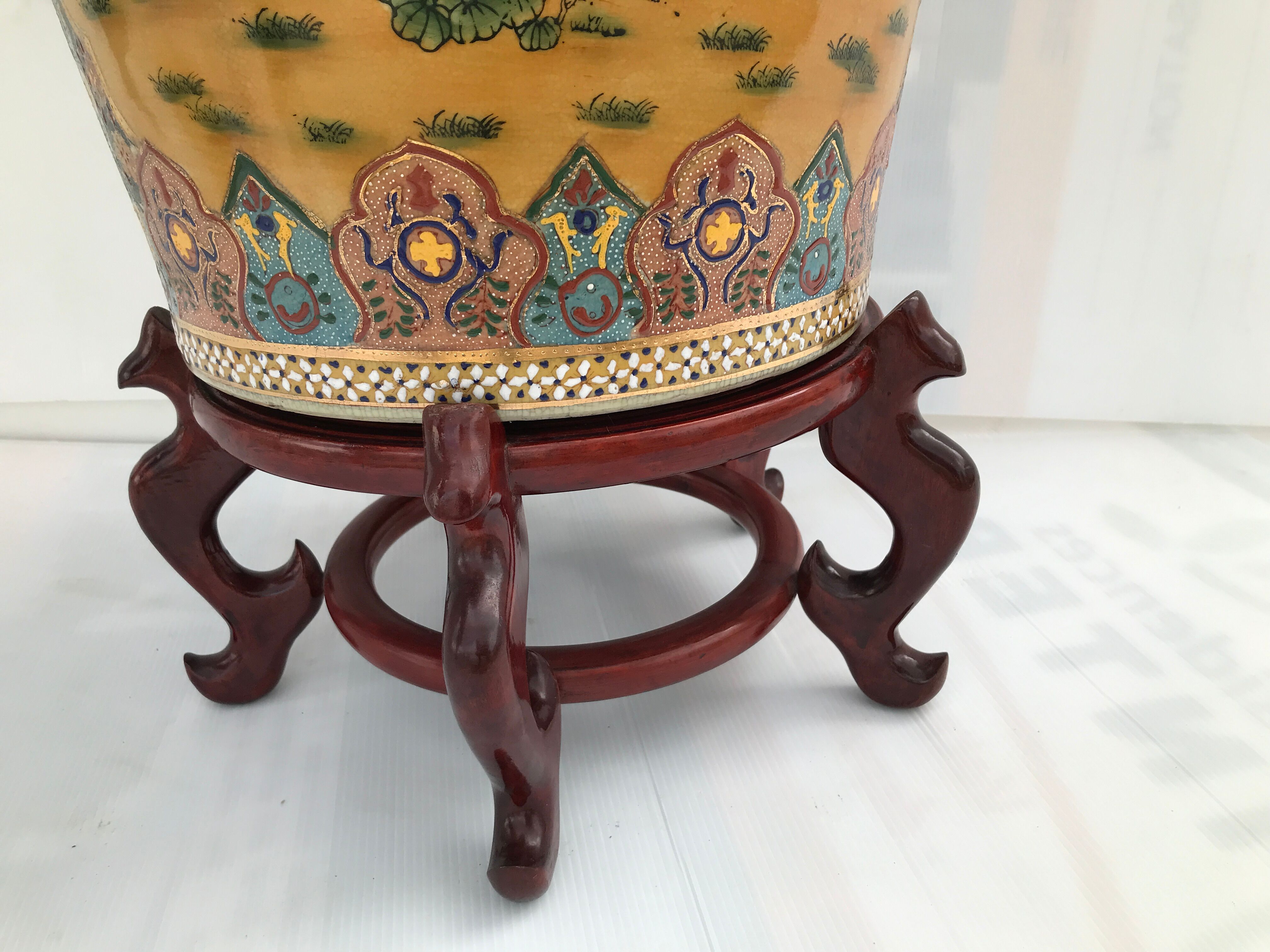 Chinese vase 60s-70s
