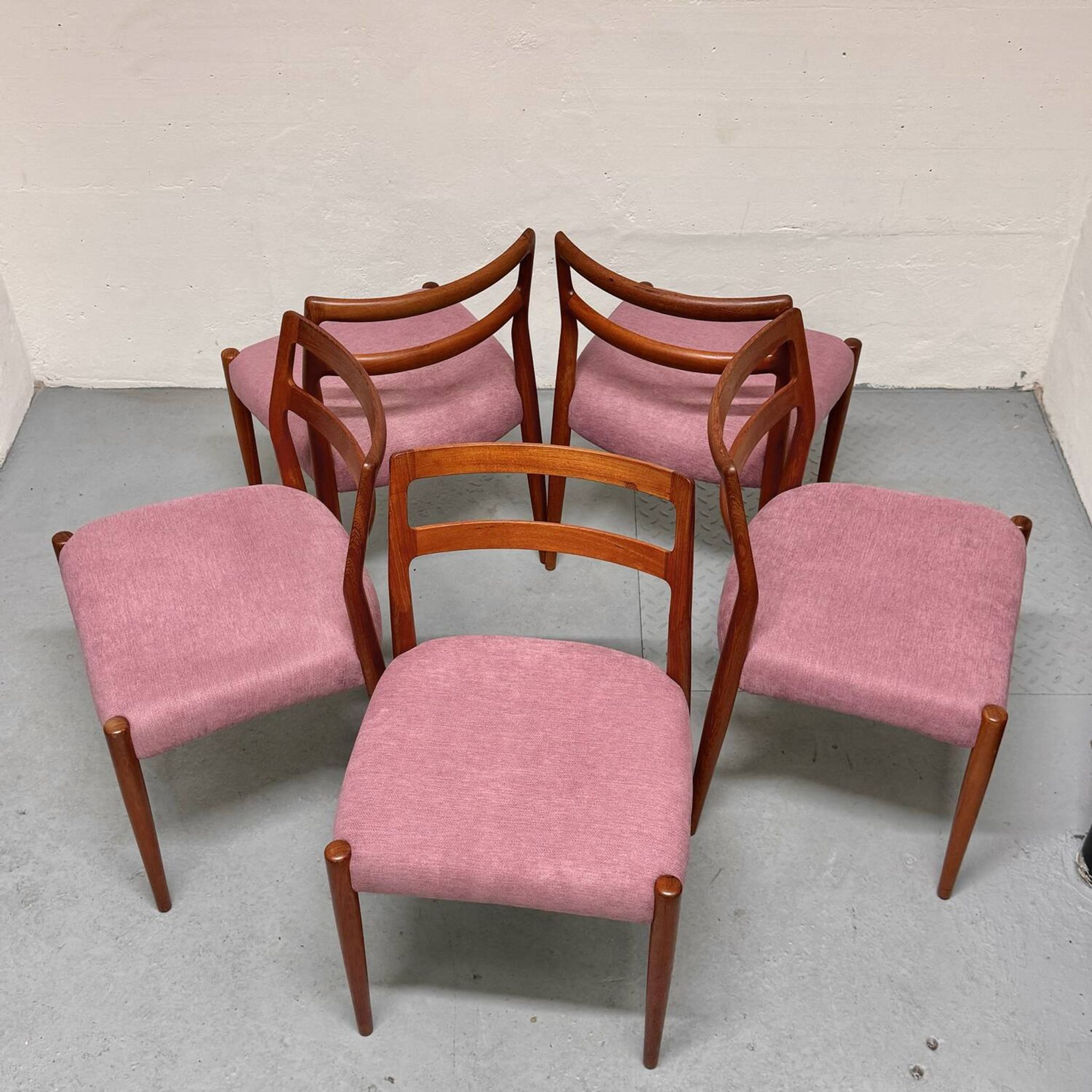 5x chaises de salle à manger en teck par johannes andersen pour uldum, années 1960