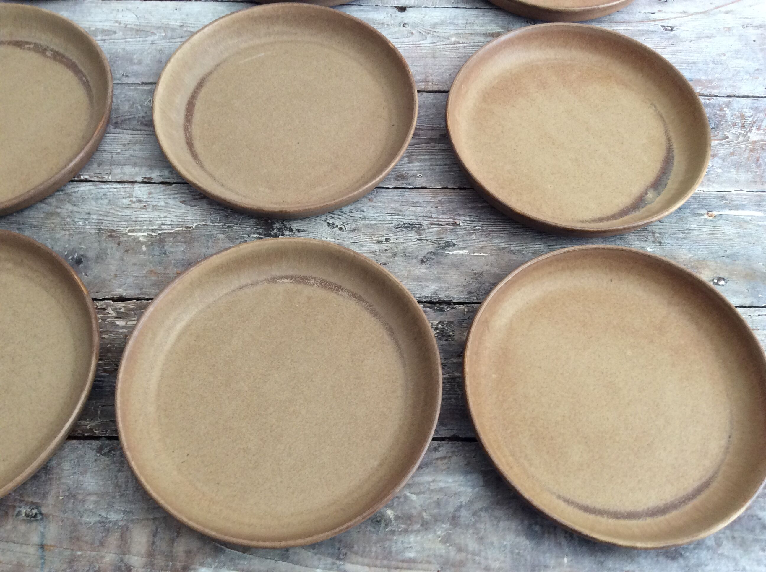 Series 9 sandstone plates