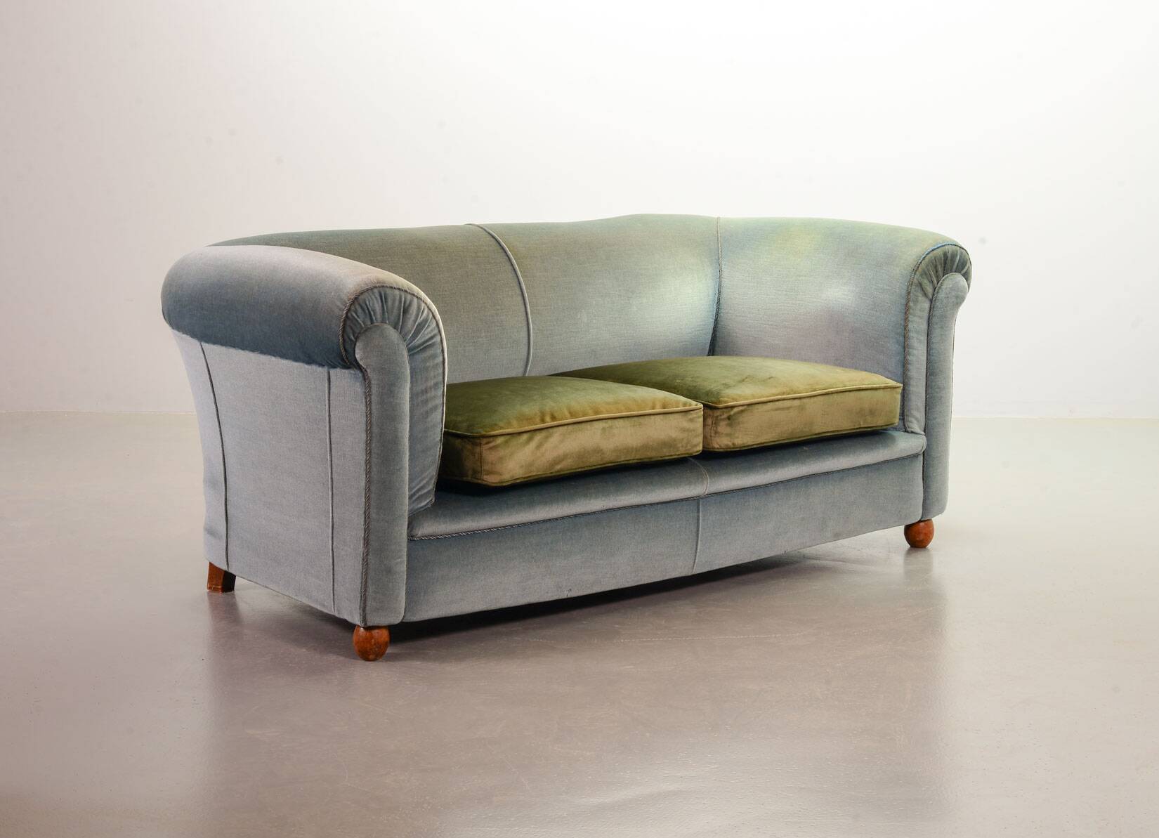 Chesterfield Duotone 2-Seat Sofa in Frosted Blue & Green Velvet 1950s