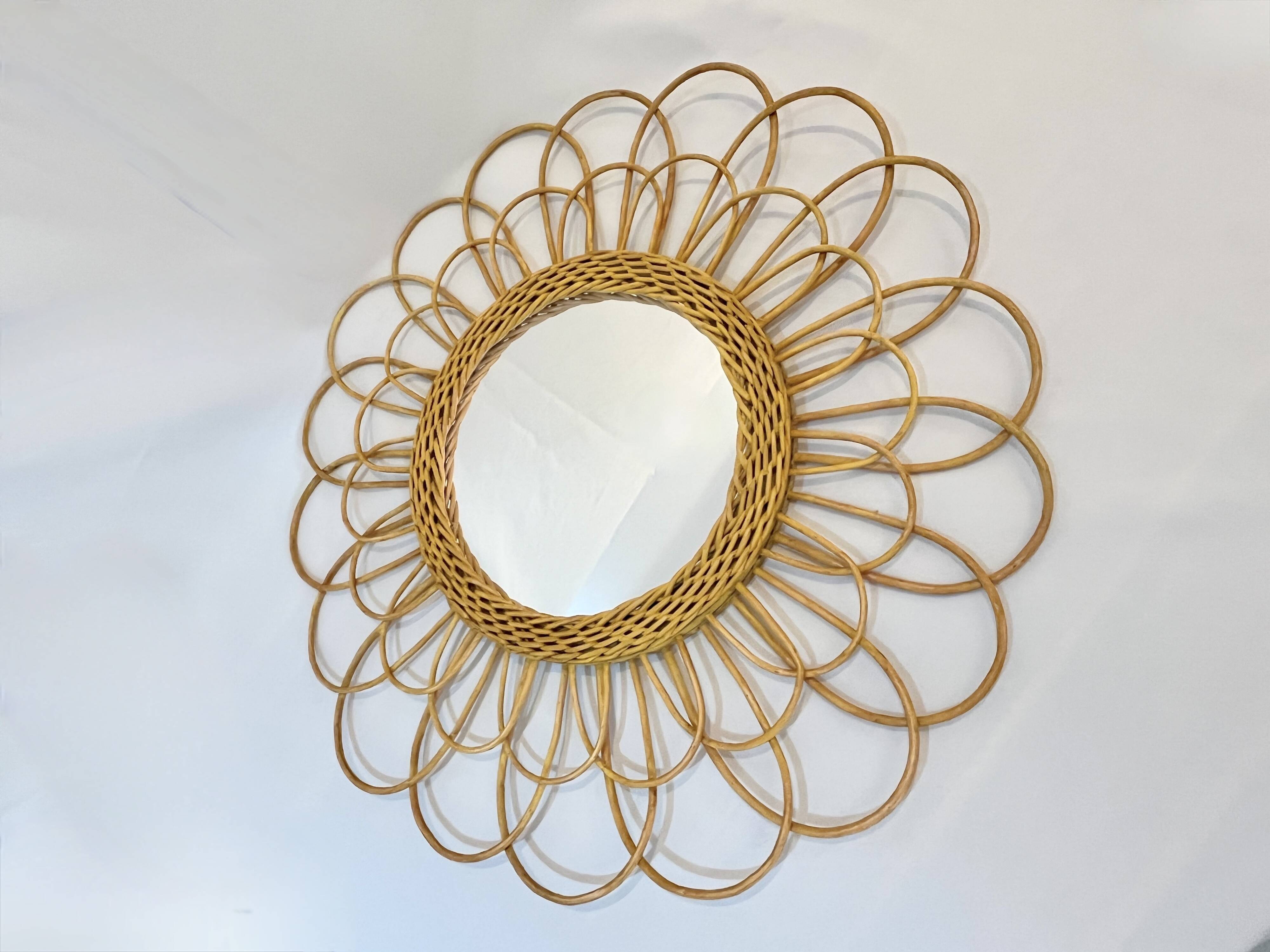 Round mirror flower sun in rattan wicker wood vintage 1960 1970 55 cm folk