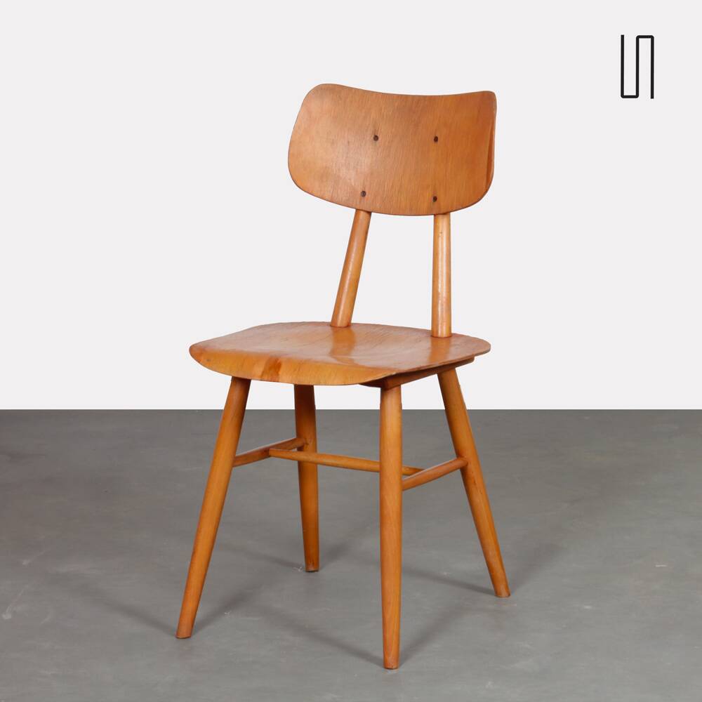 Chaise en bois produite par Ton, 1960