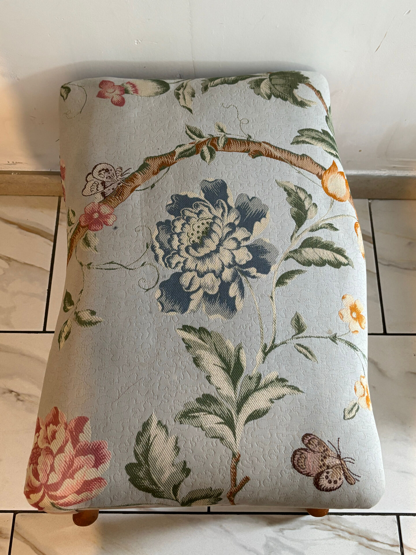 Louis XV style footstool with floral pattern