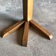 Guéridon d'angle en bois clair vintage