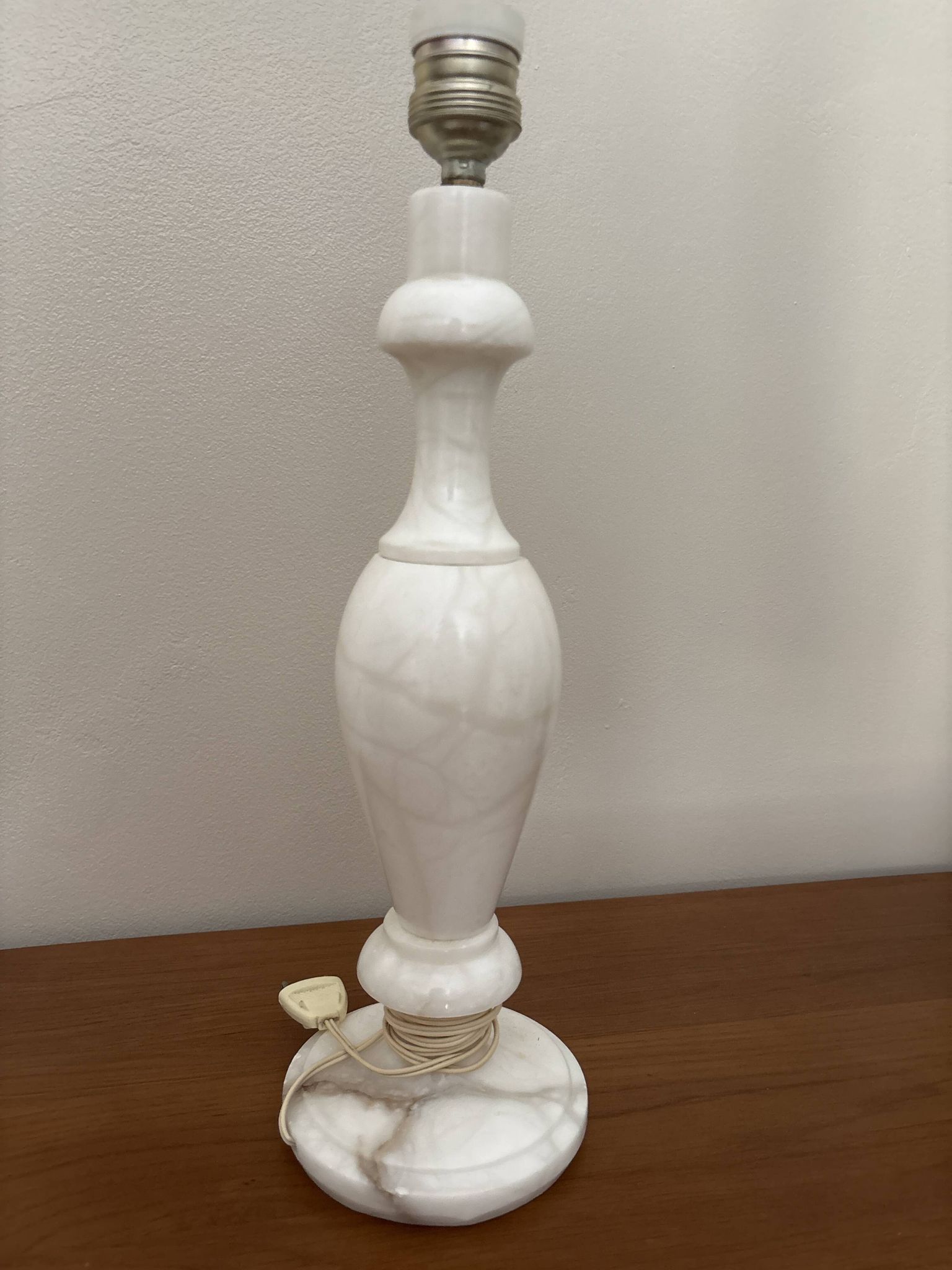 Lamp base made of genuine alabaster.