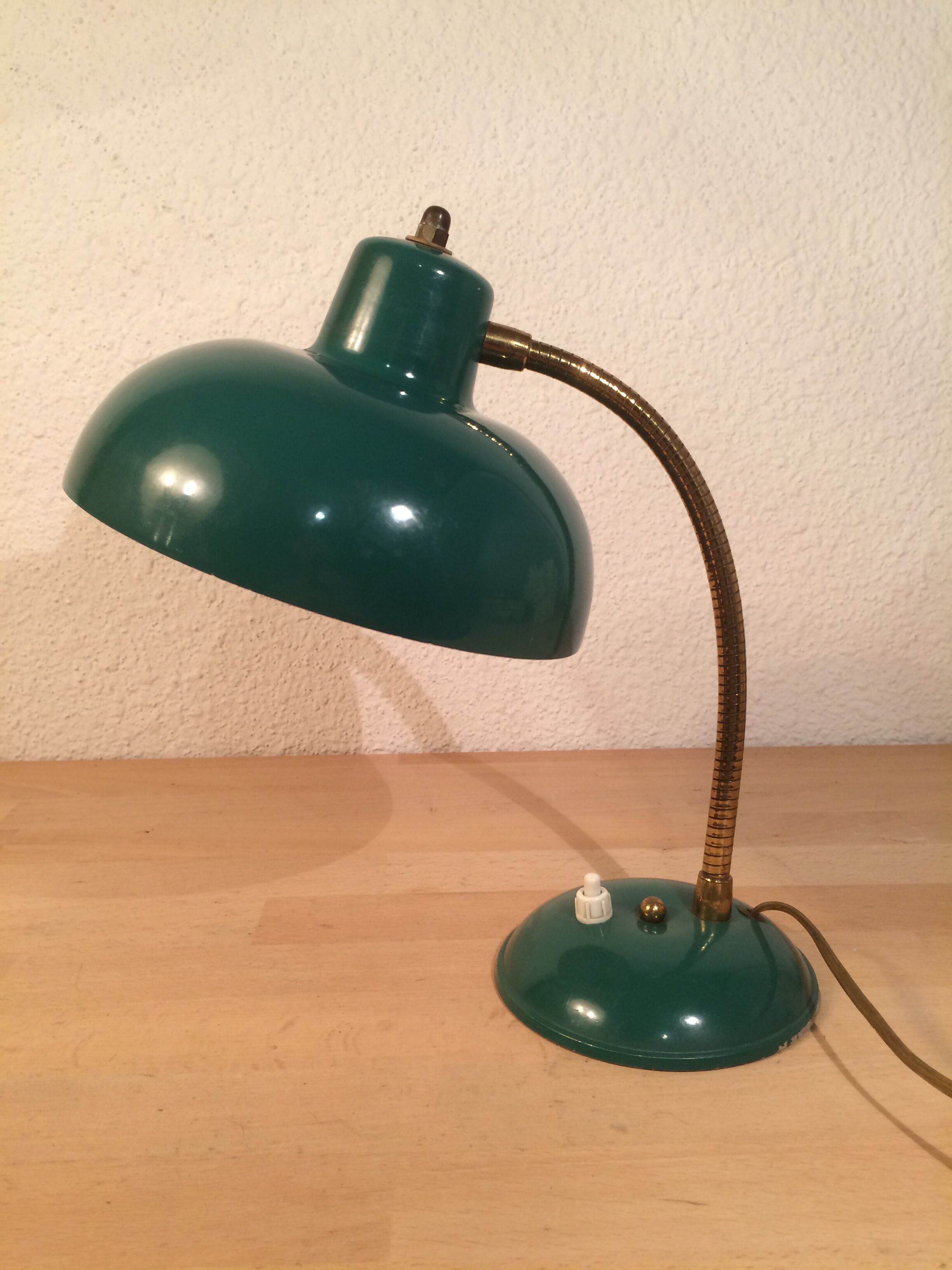 Green flexible desk lamp, 50s,vintage metal