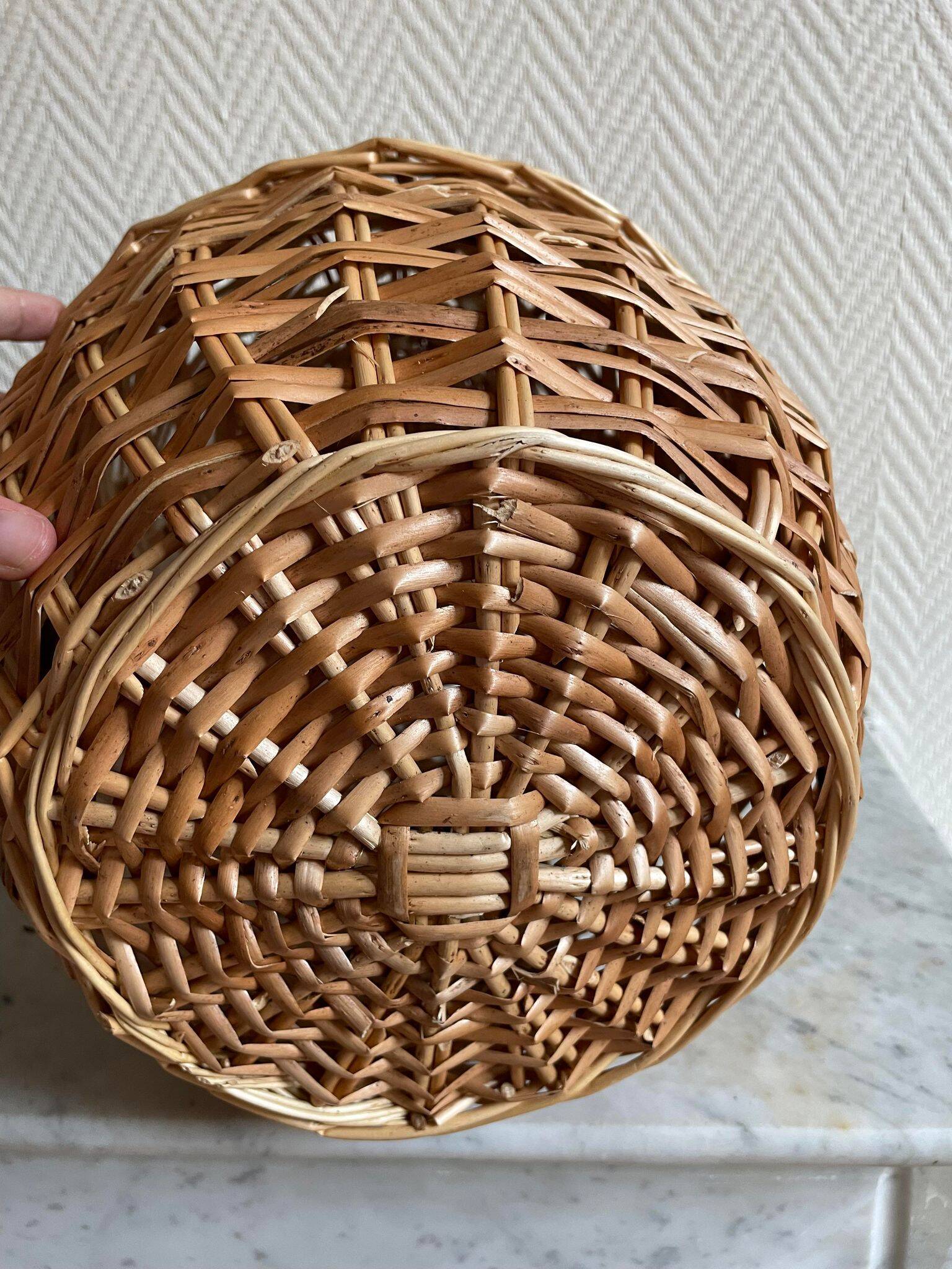 Small wicker basket sculpture