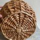 Petite sculpture panier osier