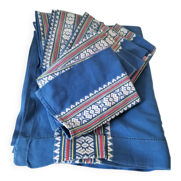 Large tablecloth and 11 vintage Basque indigo blue napkins