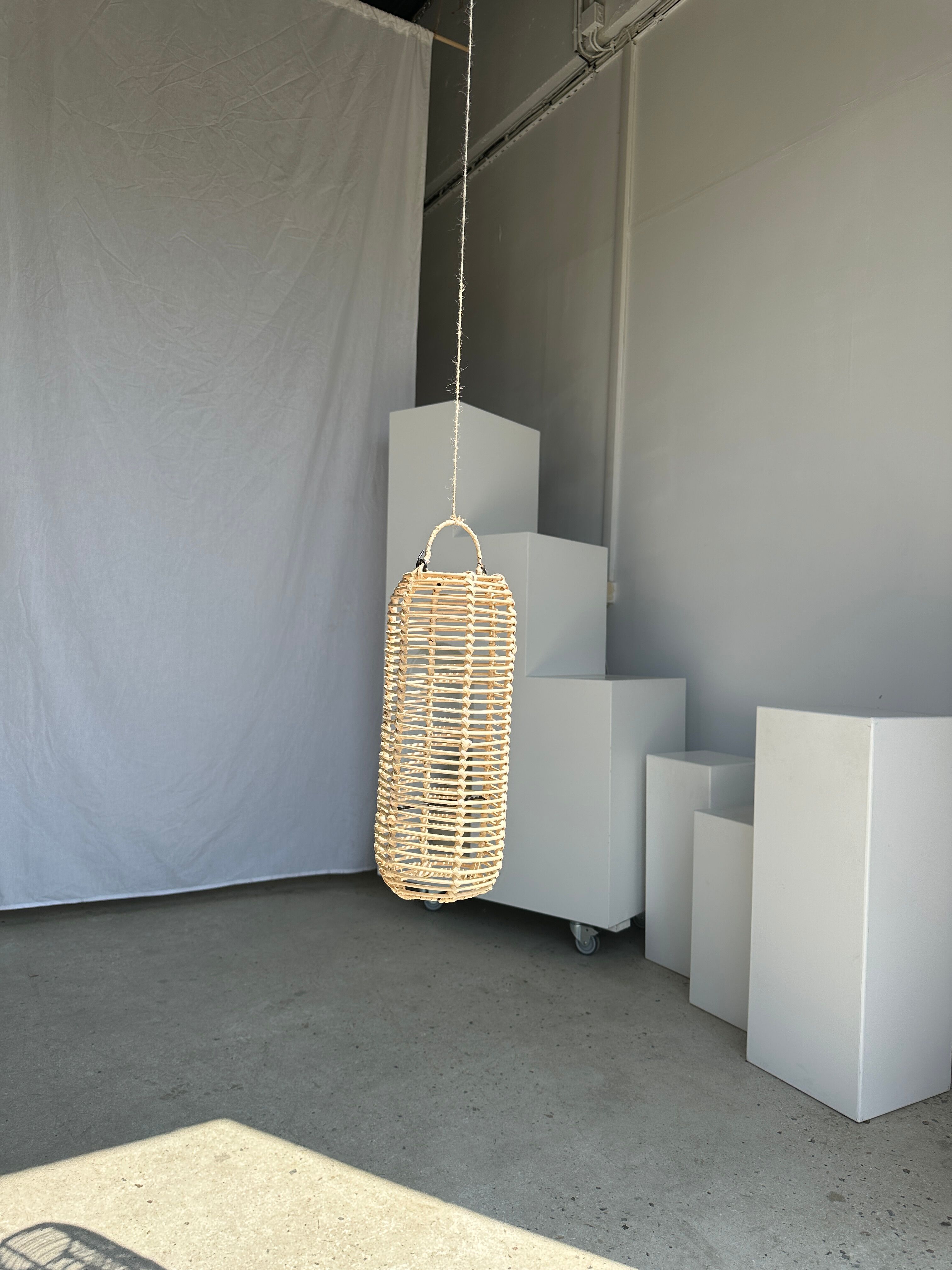 Small lantern-shaped rattan suspension H35 D15