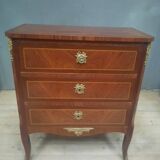 Petite commode marquettée de style transition