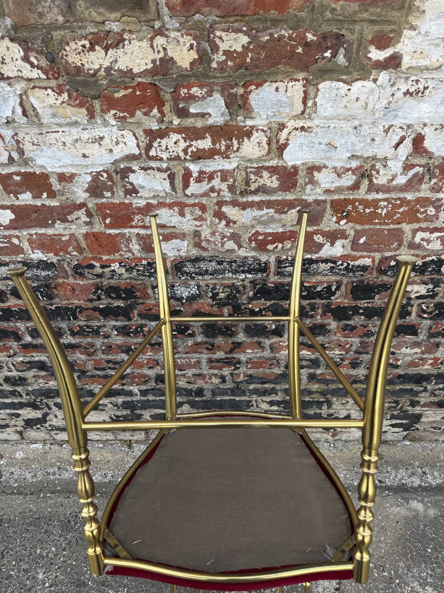 Vintage chiavari chair