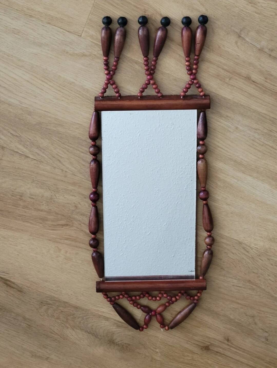 Miroir bohème vintage en perles de bois