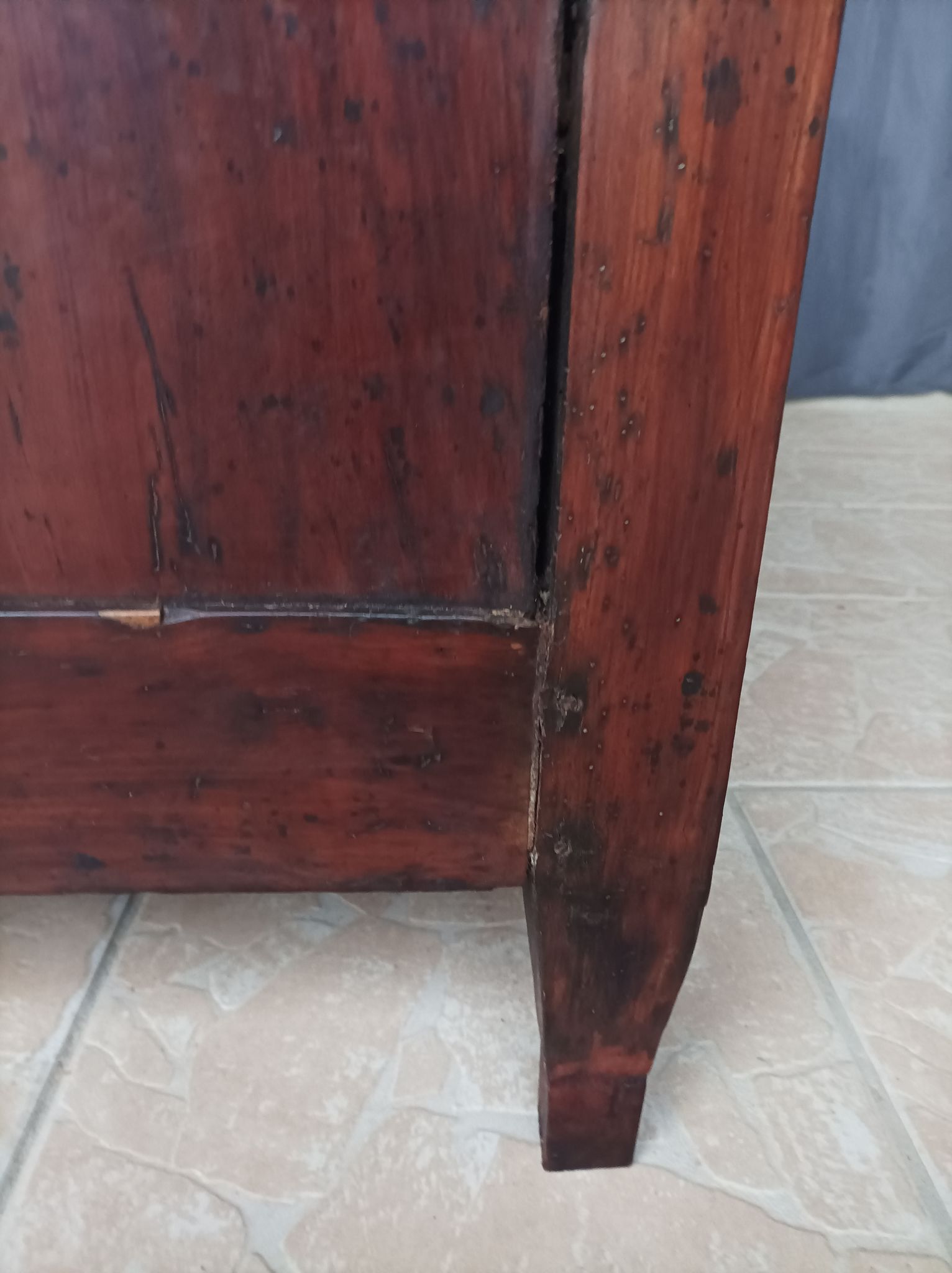 Louis XVI chest of drawers 18th