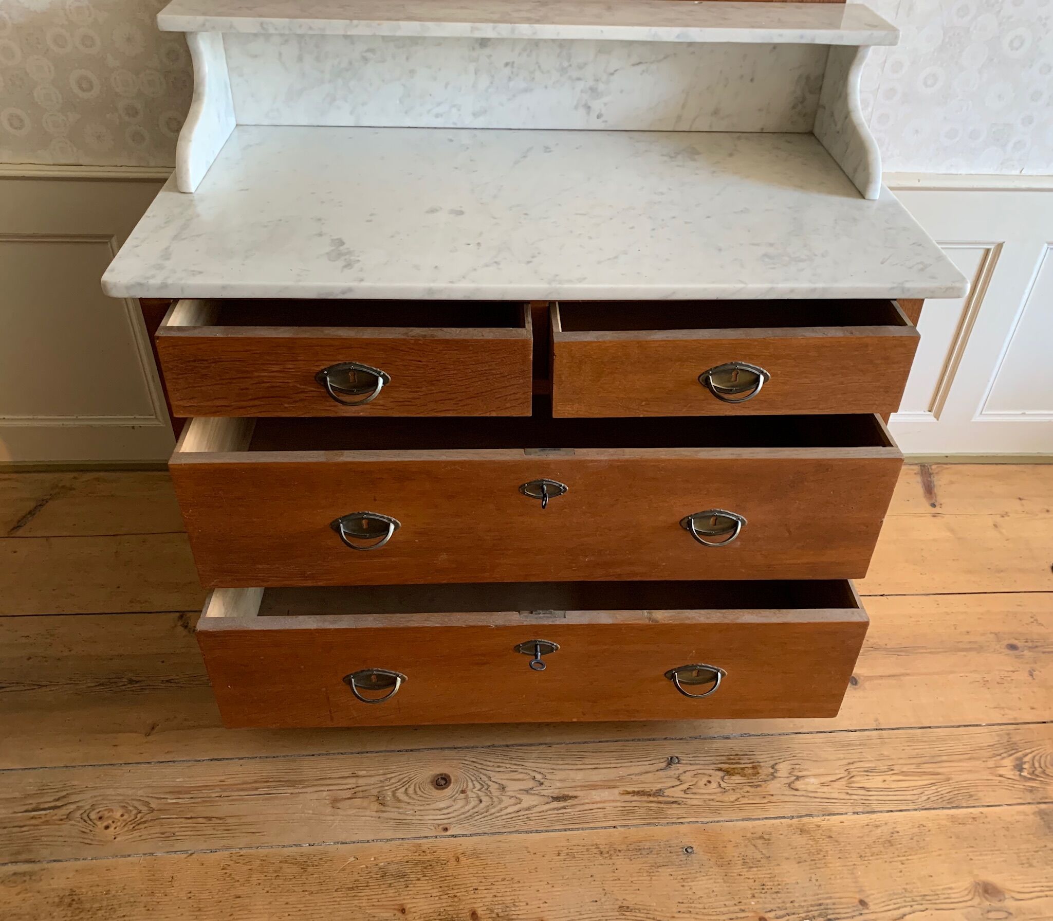 Wooden Chest of Drawers with marble top & mirror, antik country house 19th Century