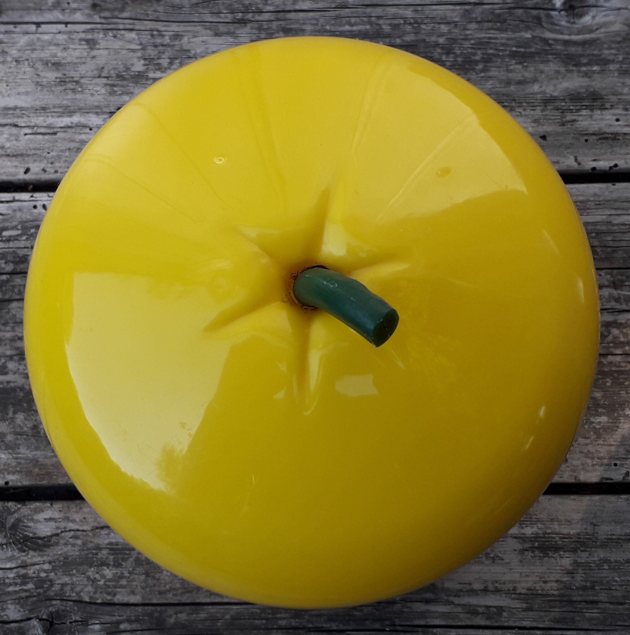 Yellow apple ice bucket