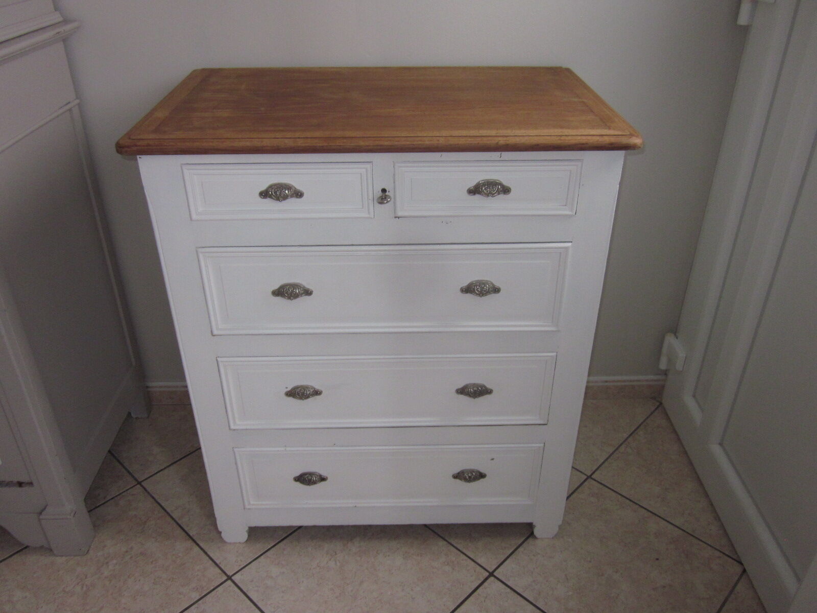 Old chest of drawers