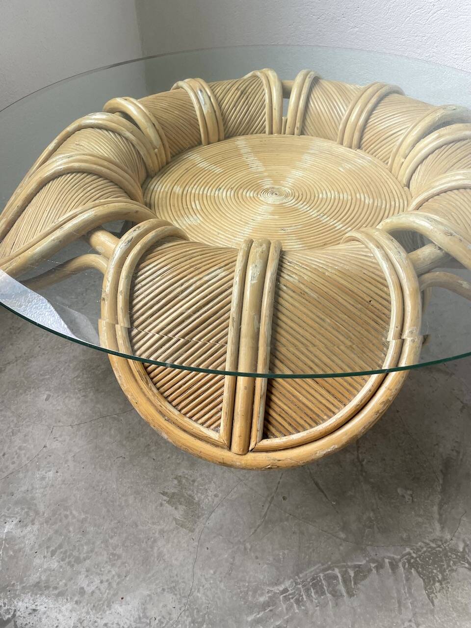 Vivai del sud “flower” rattan coffee table