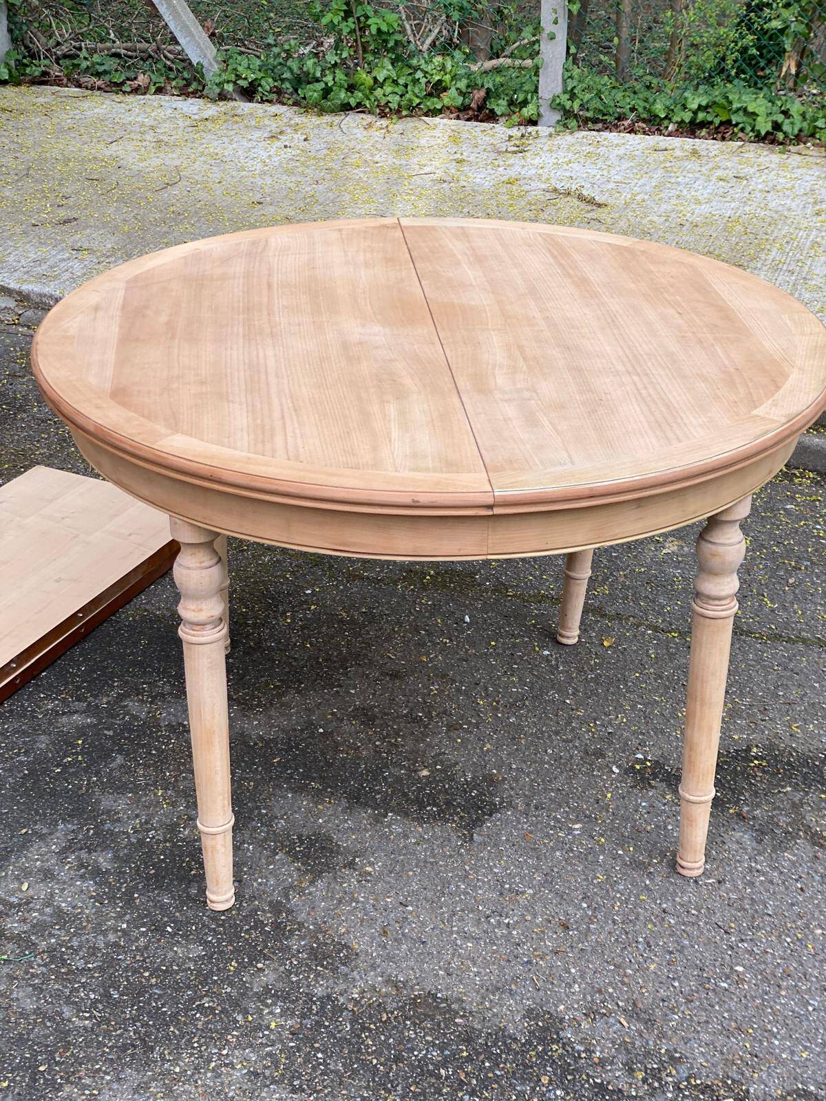 table à manger ronde extensible rénovée Louis Philippe 115-2215cm 20ème
