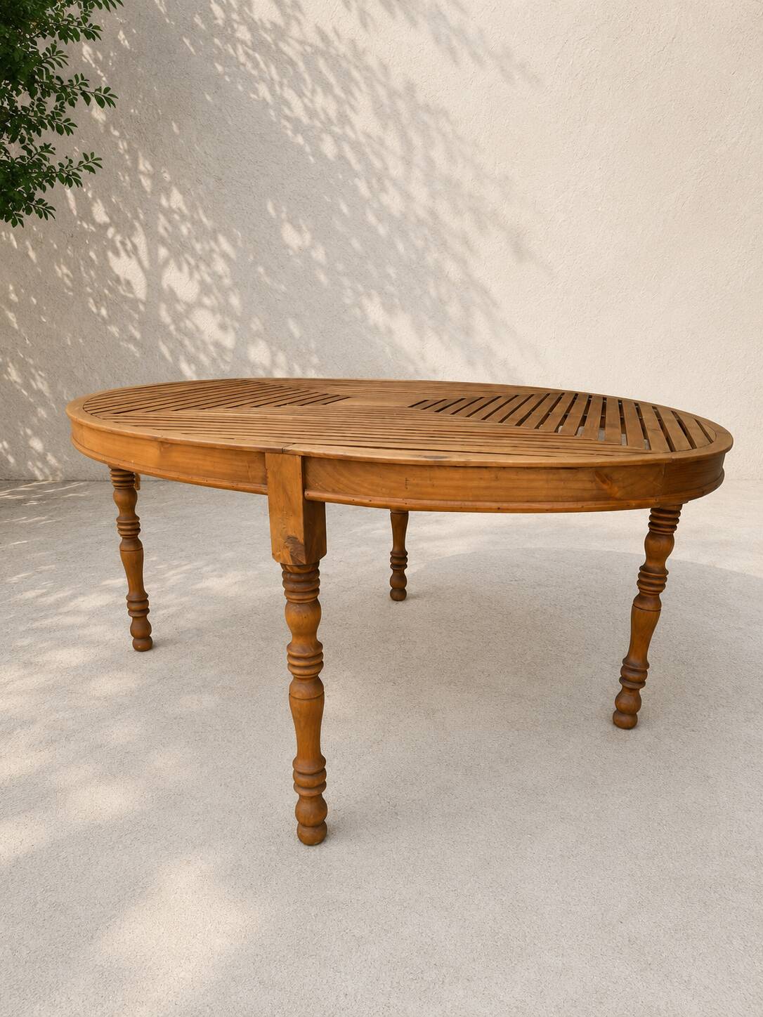 Oval solid wood table – Large dining table 188 × 135 cm