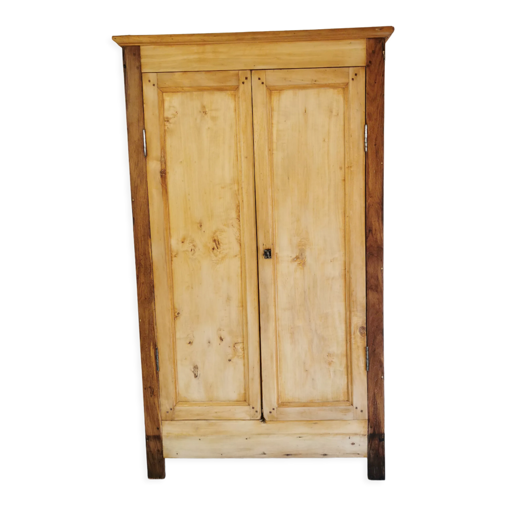 Farm cabinet