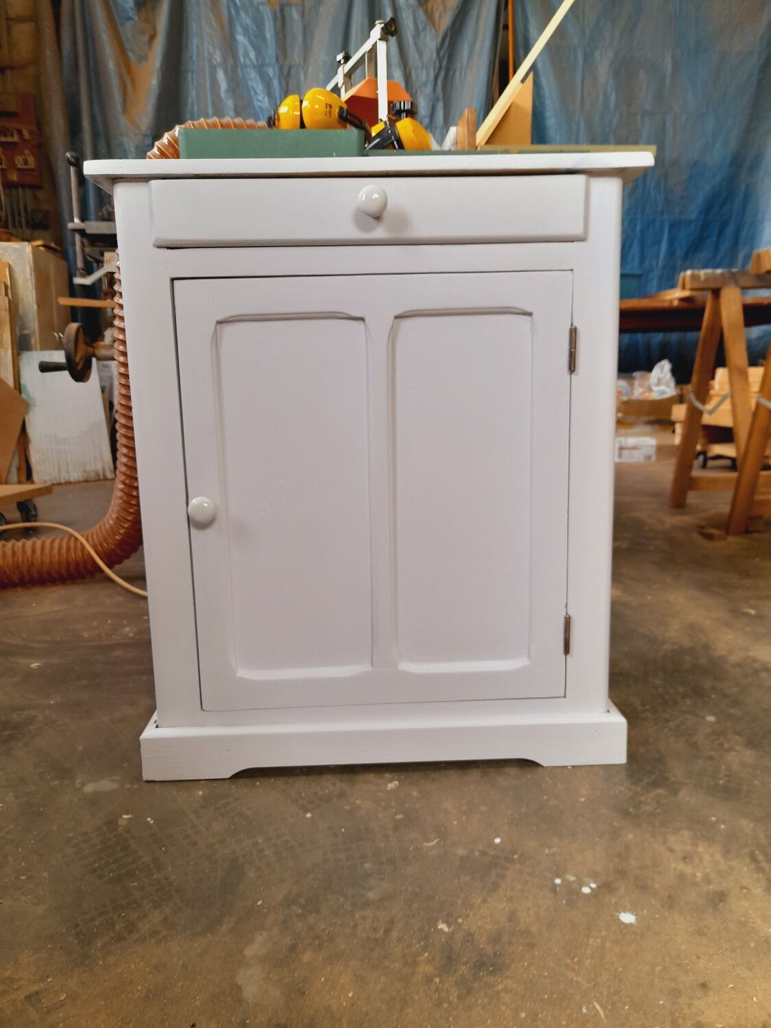 Buffet or Parisian bedside