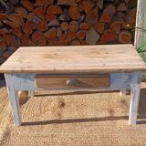 Farm table