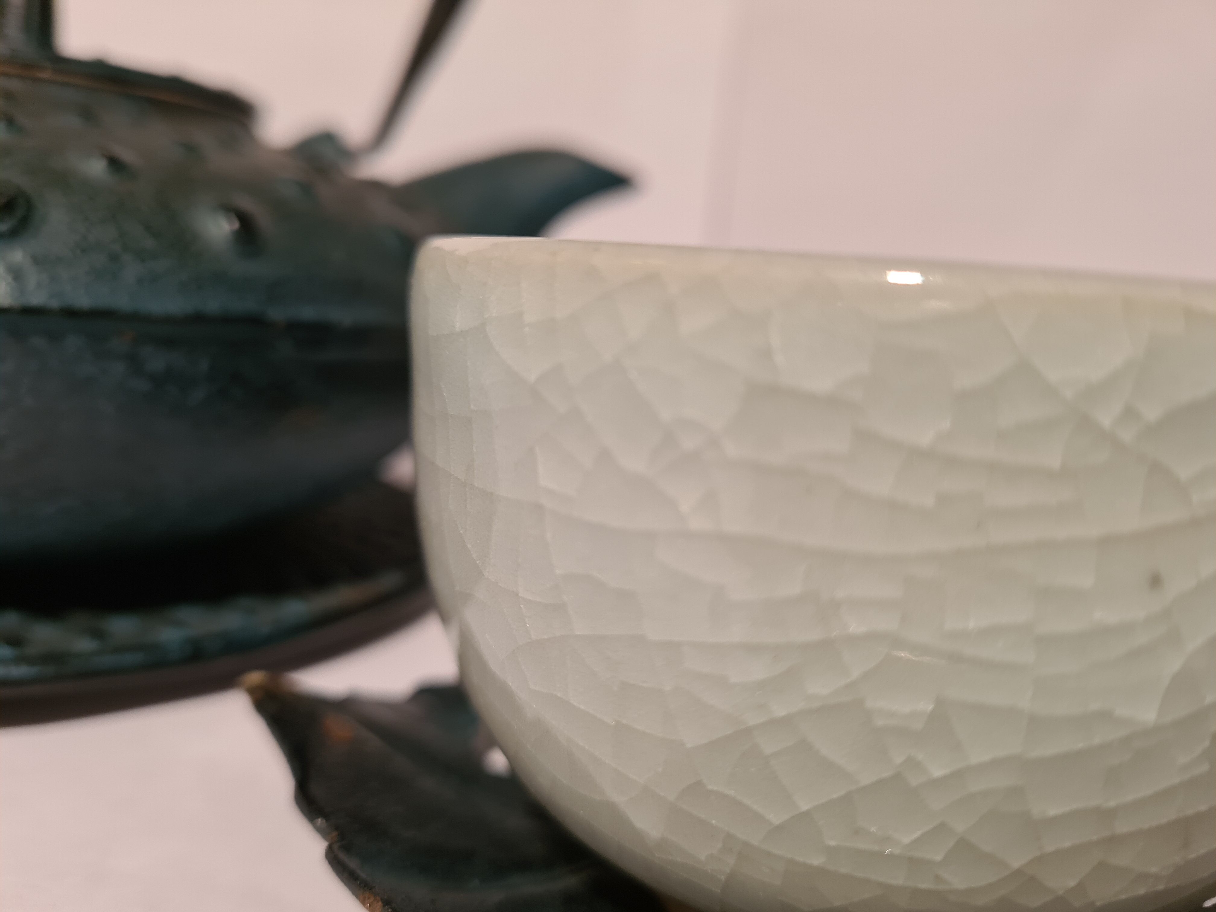 Japanese teapot with its cups