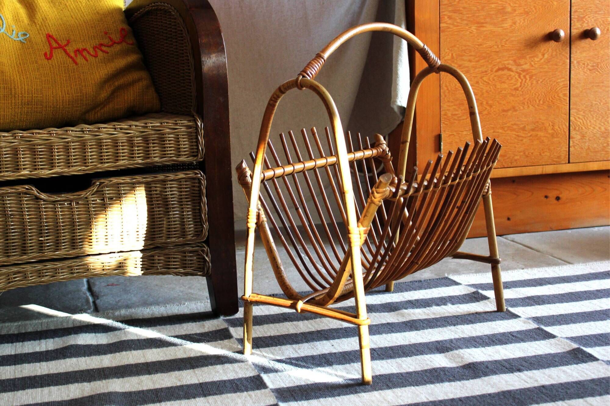Wicker / rattan vintage magazine holder