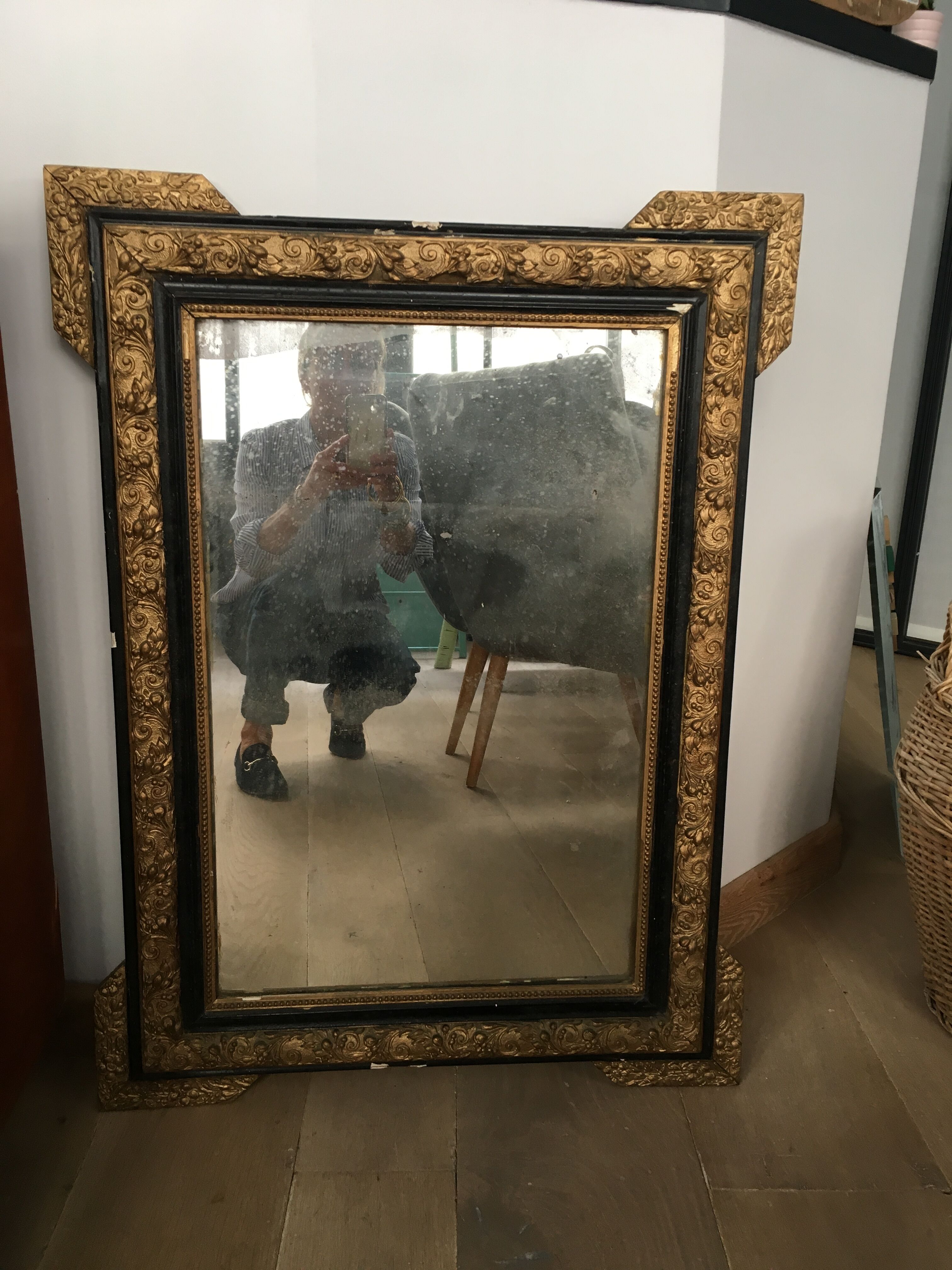 Black and gold mirror - 69 x 79cm