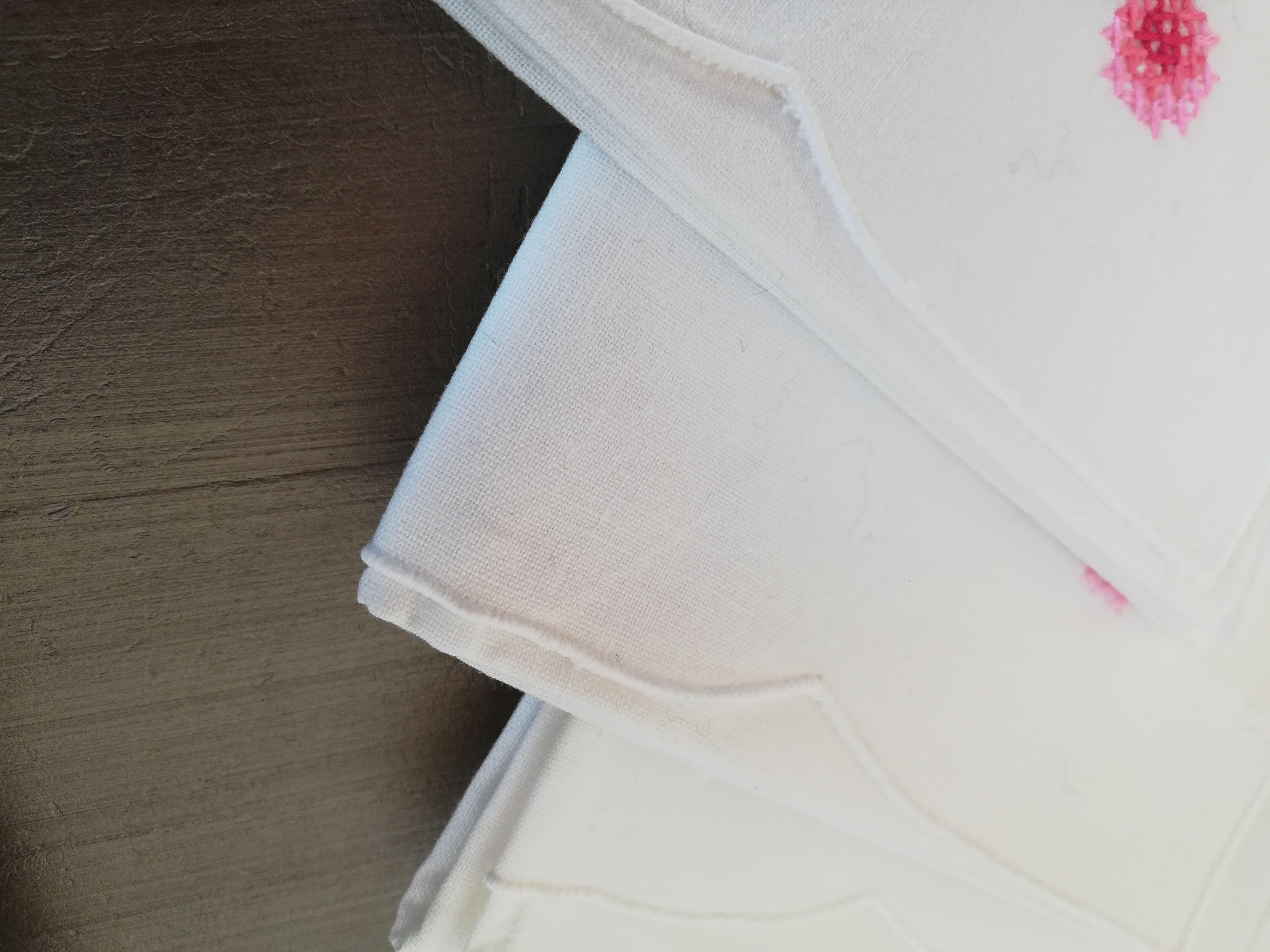 8 napkins