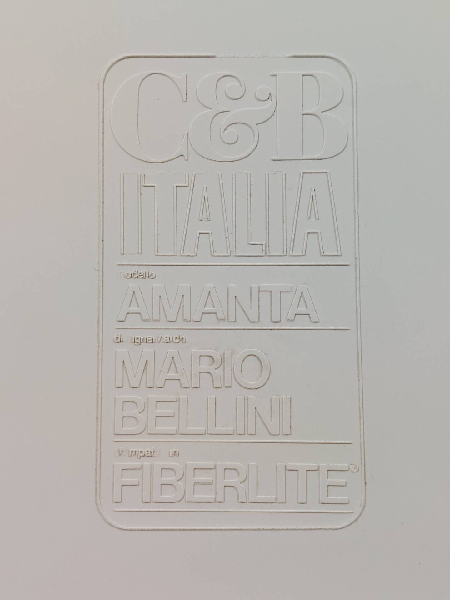 Paire de fauteuils lounge Amanta en velours côtelé et fibre de verre par Mario Bellini pour C&B Italia