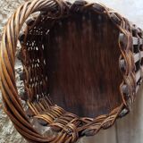 Wicker bottle holder basket