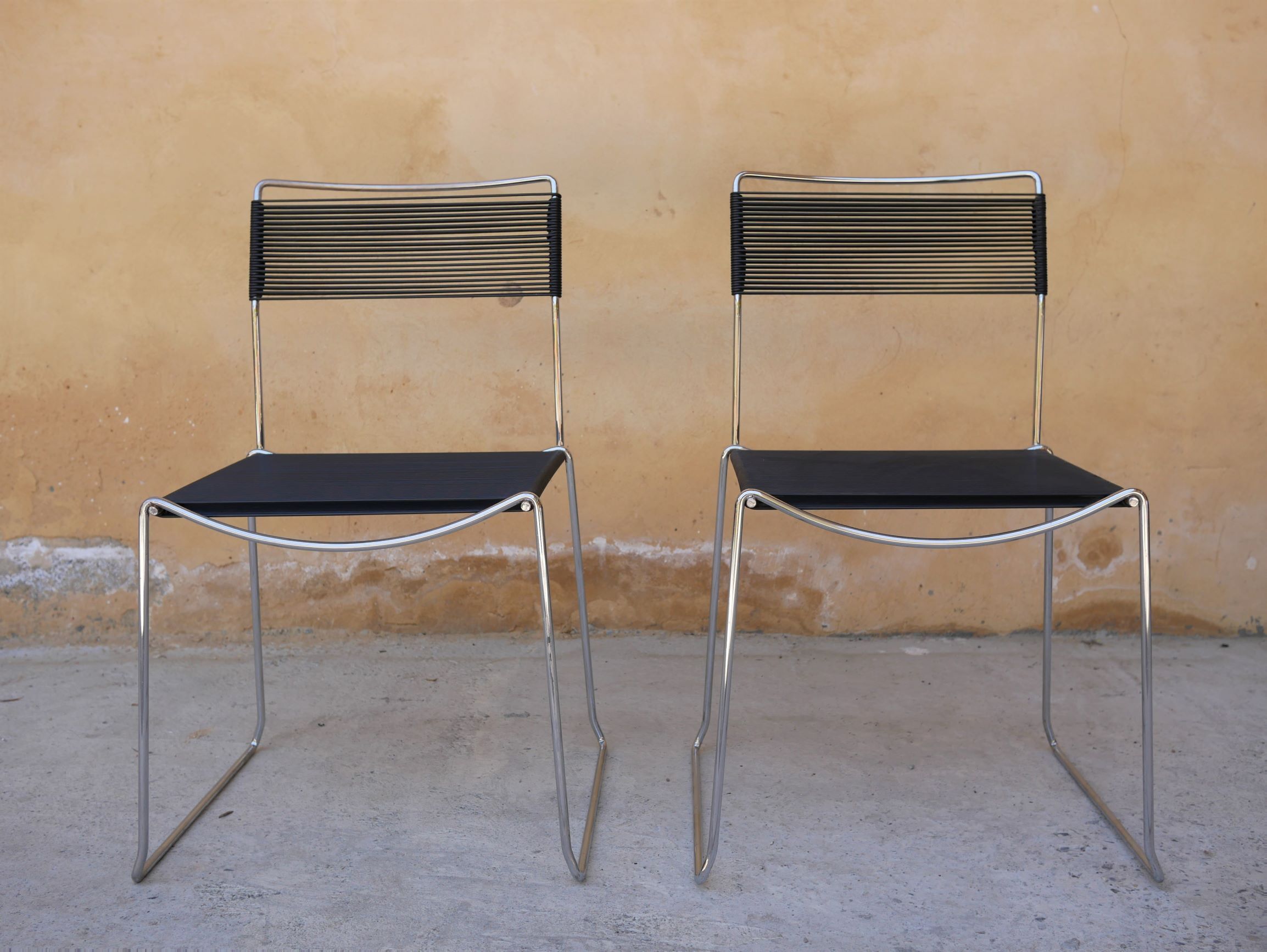 Black vintage scoubidou chair