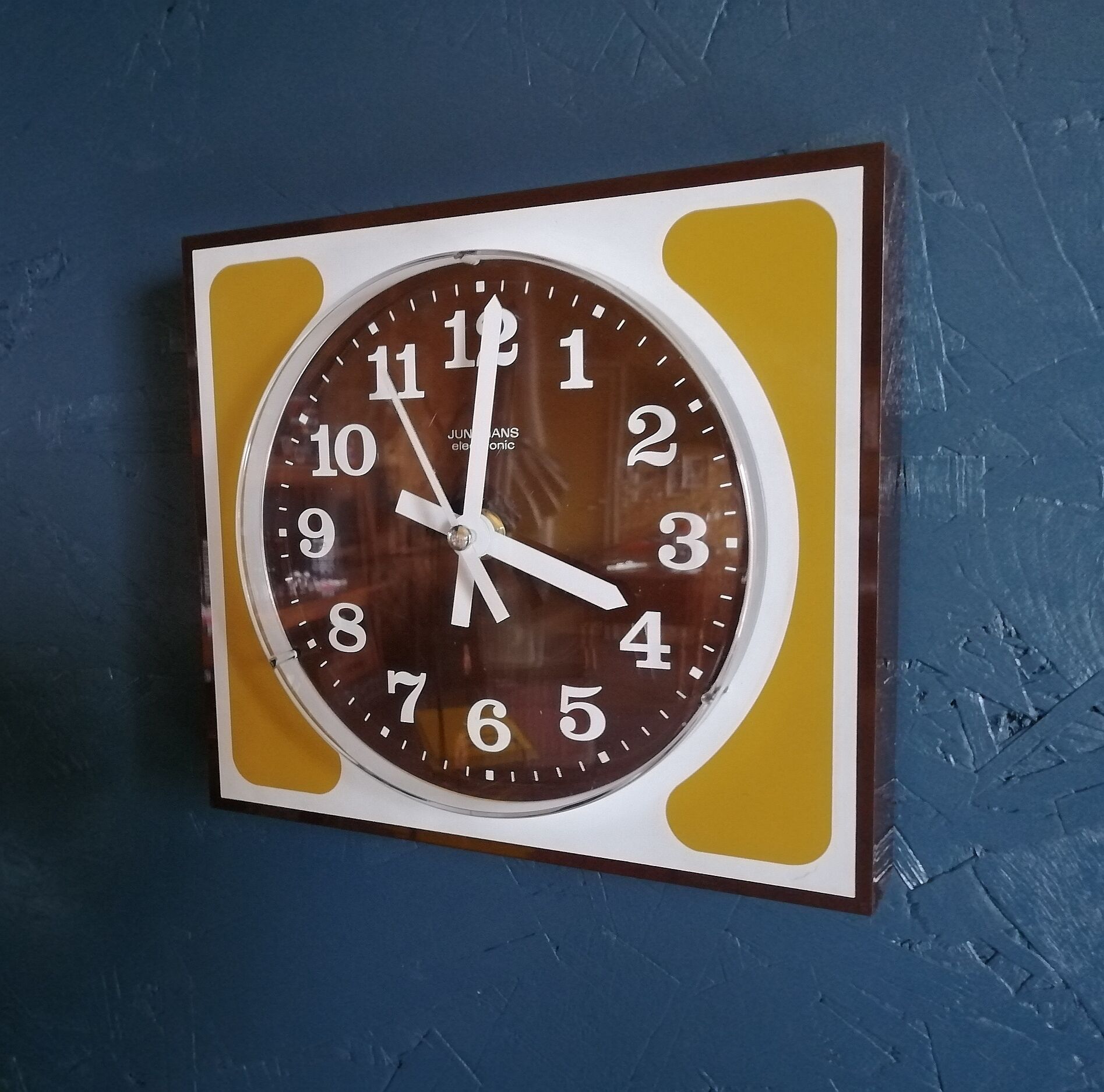 Vintage clock, wall clock "Junghans Café Ocre"