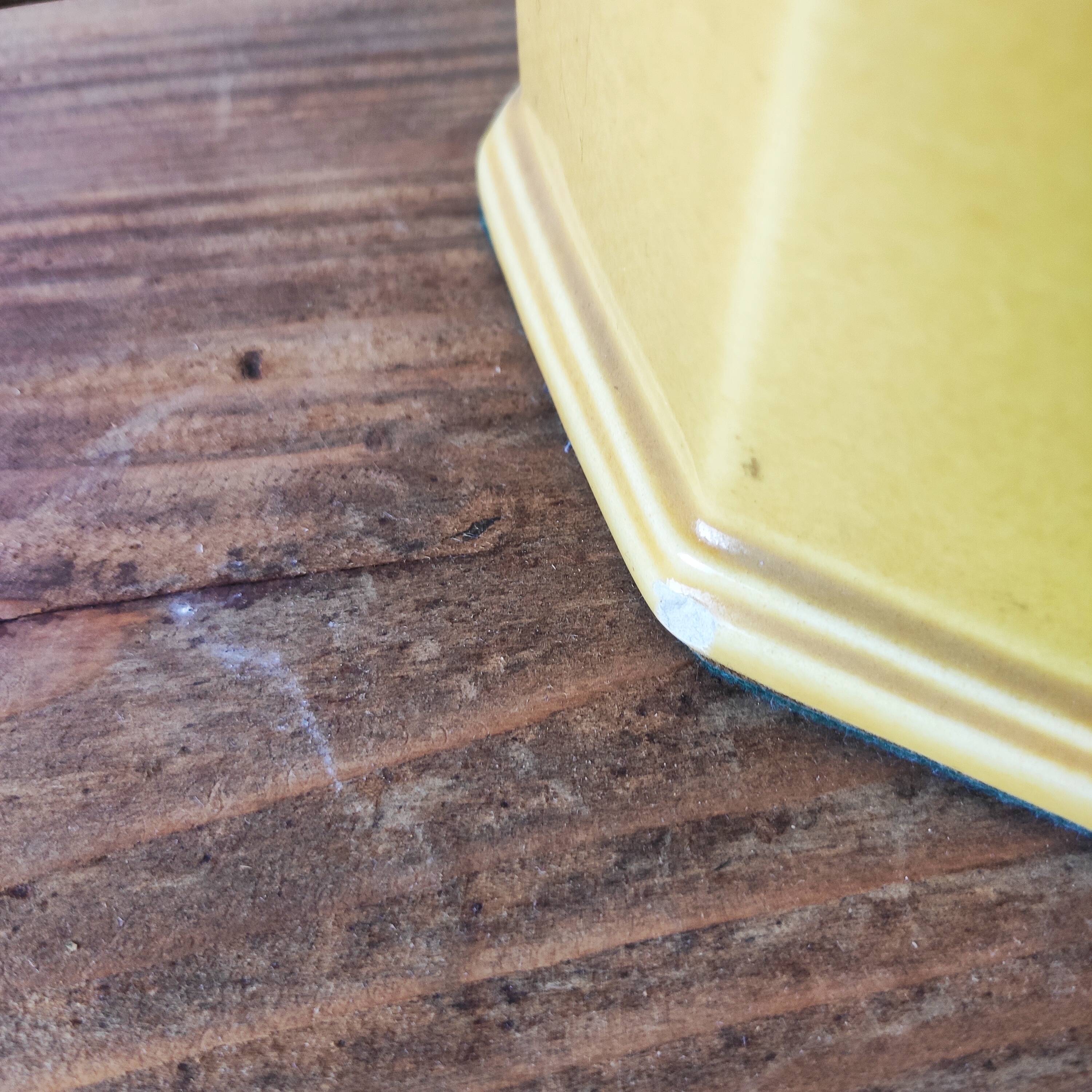 Pair of yellow ceramic lamps, 1980