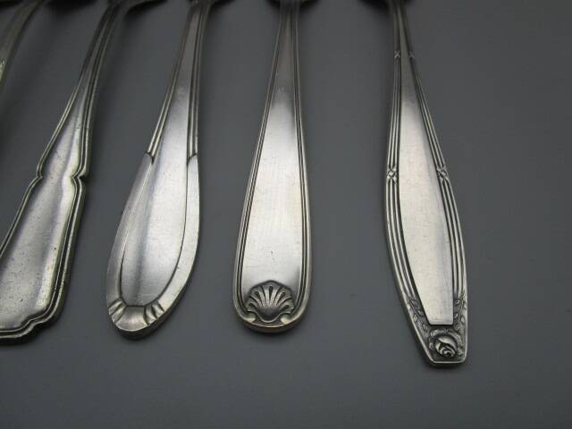 6 mismatched old silver metal forks for a chic table