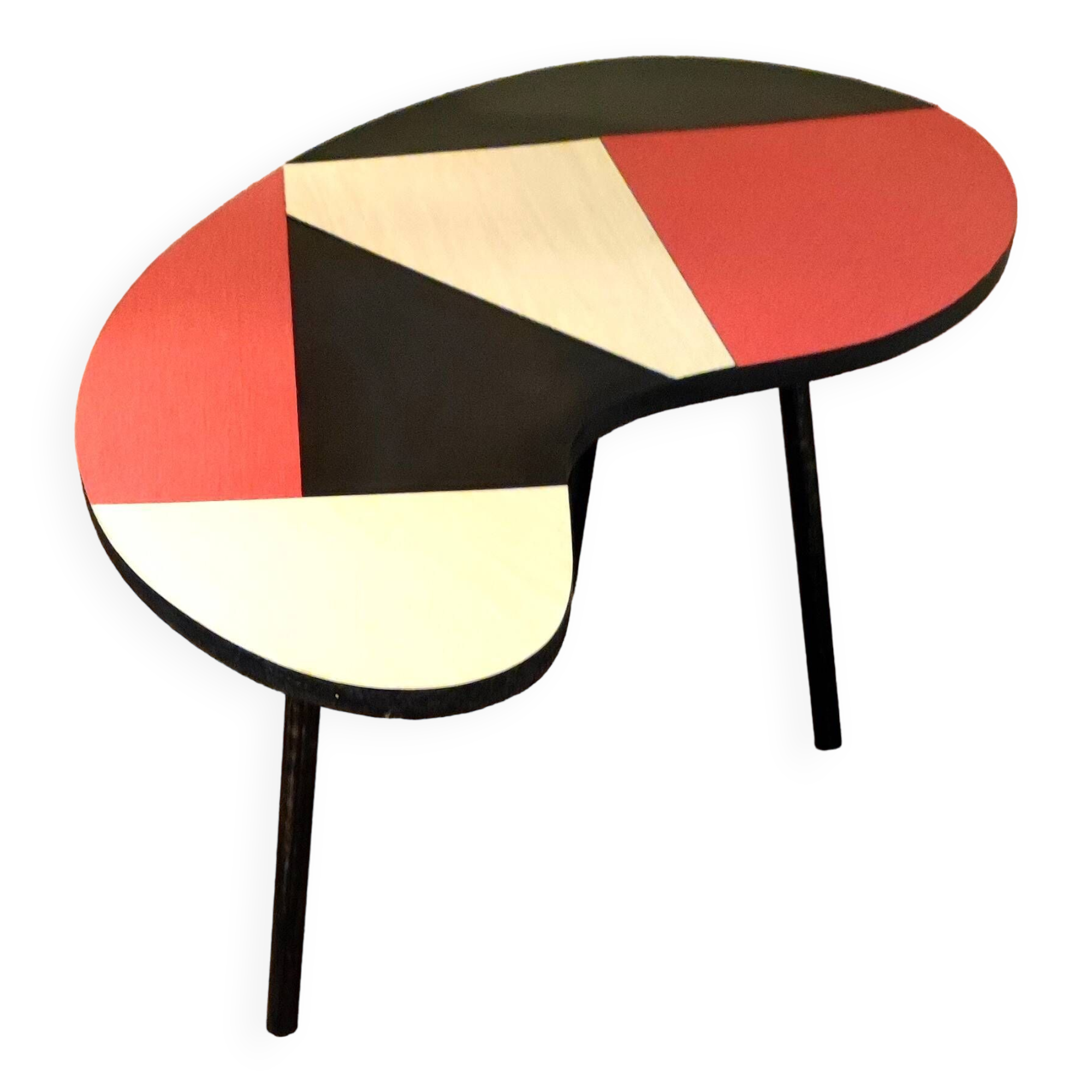 Tripod coffee table in formica