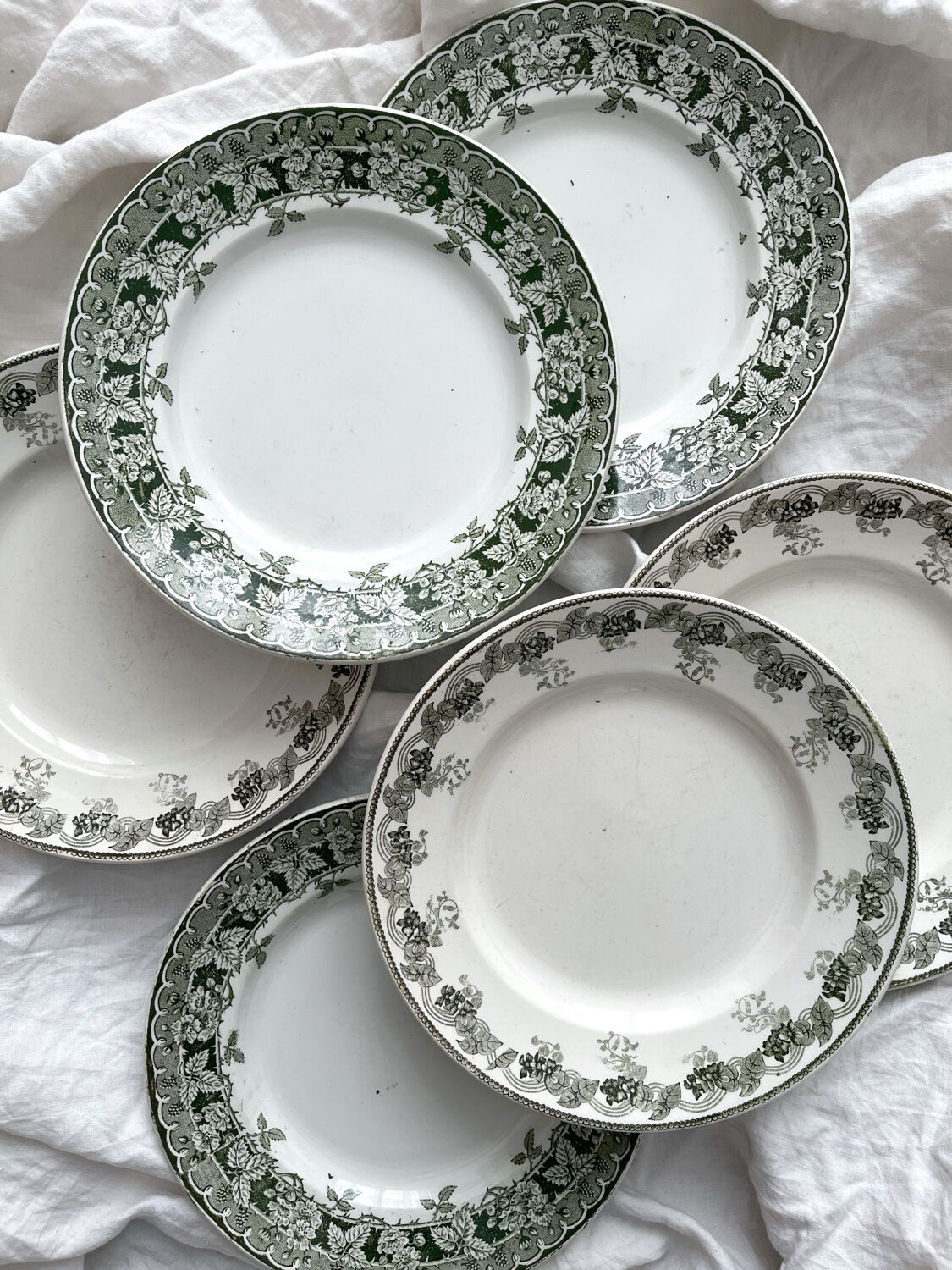 6 mismatched ironstone flat plates Murier Violetta