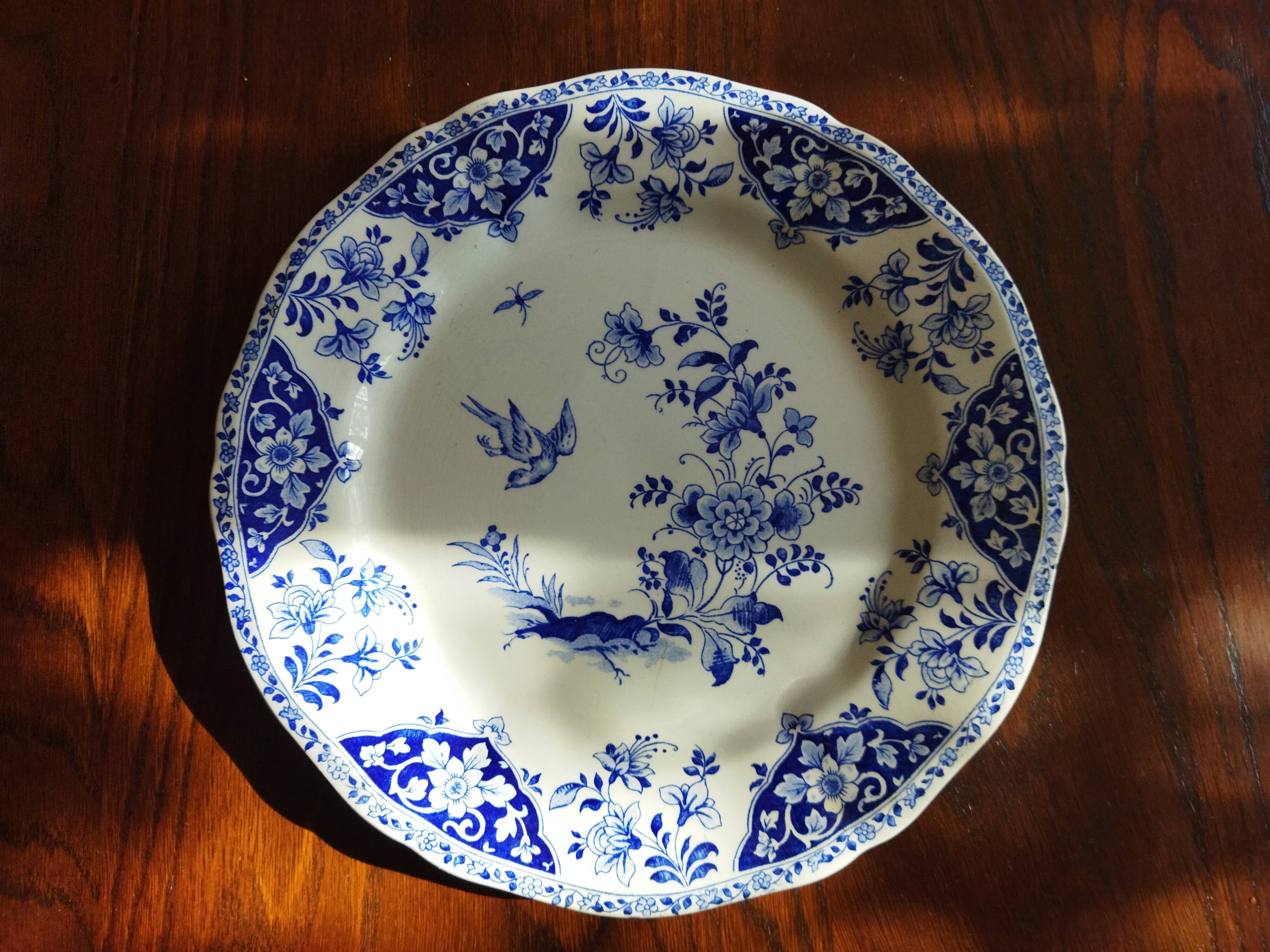 Six blue & white plates Gien, Villeroy & Boch, Sarreguemines, W.Adams (Tunstall) and K&G Luneville