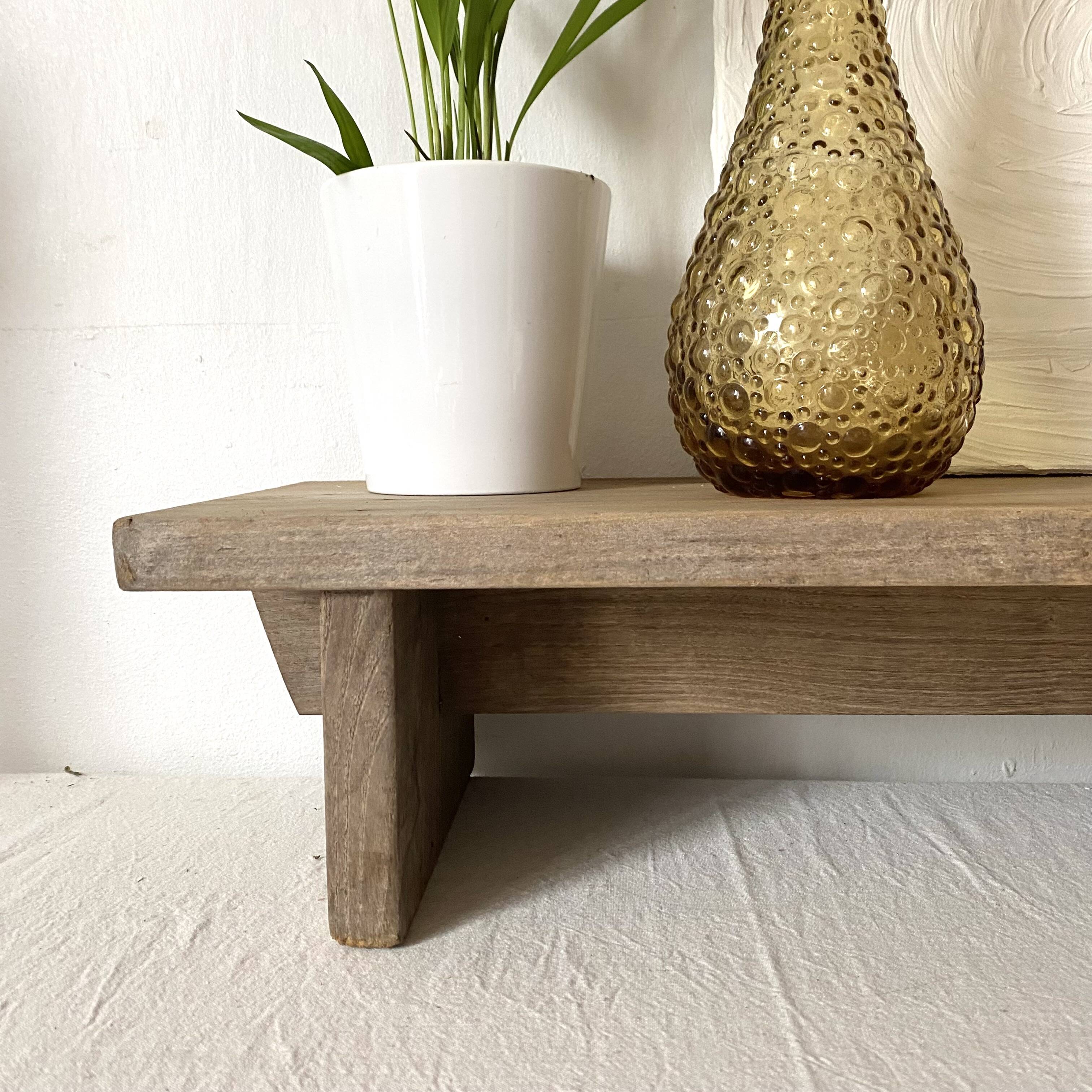 Tabouret bas long en bois