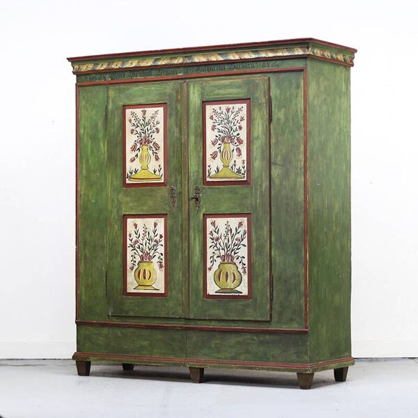 Garde-robe de mariée en art populaire peint en 1868